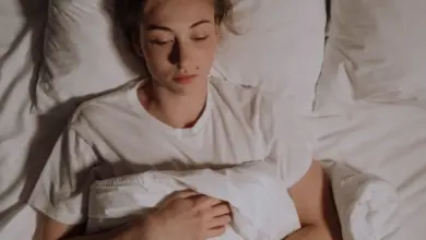 Como dormir com bursite no ombro