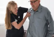 Prótese no ombro ou artroscopia
