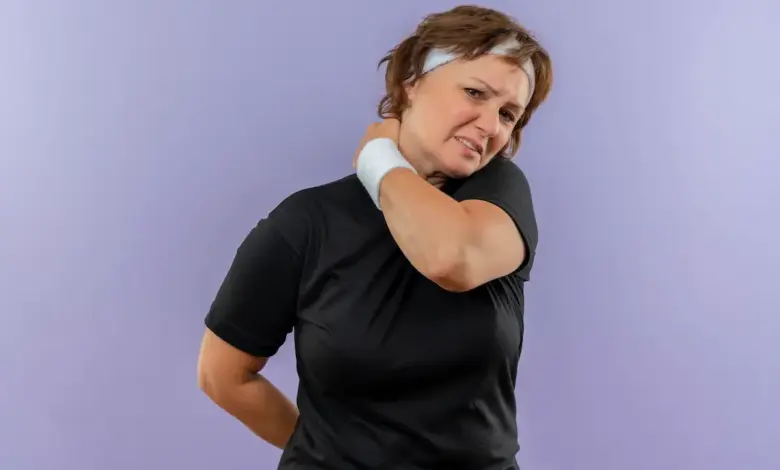 Tendinite no ombro dói o pescoço