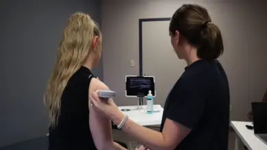 Ultrassom do ombro em consultório, exame que mostra tendinopatia do supraespinhal e do subescapular